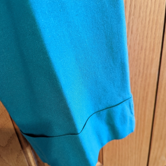 Green cuffed silk capri pants - Picture 3 of 8